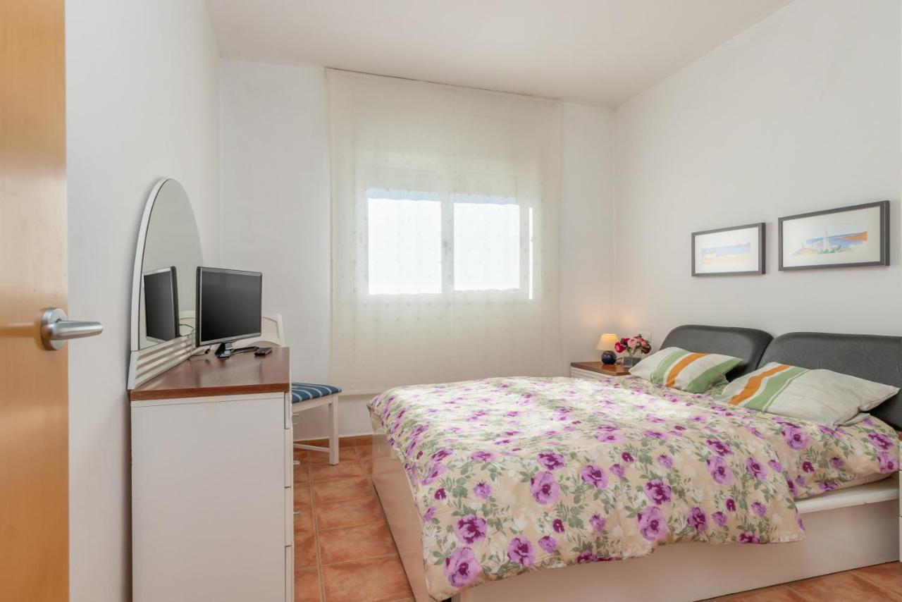 Villa Verde Piscina Pirvada Y Wifi L' Escala Luaran gambar